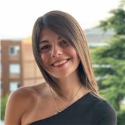 sono un insegnate laureata in scienze motorie ma preparata in diverse materie