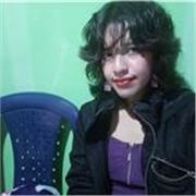 Profesora de apoyo escolar con enfoque artístico y emocional, especializada en el desarrollo de proyectos creativos