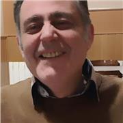 Profesor especializado en filosofía y apto para clases de refuerzo en las asignaturas de la ESO