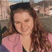 Studentessa offre lezioni