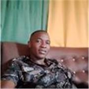 Dou aulas de inglês online para adultos e jovens. Formado em TEFL-Diploma C1, bilíngue