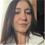 profesor de primaria apta para dar clases a niños
