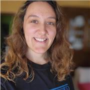 Profesora particular especializada en la enseñanza de idiomas online a todo grupo de edades desde hace más de 5 años.
