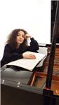 Insegnante di pianoforte classico e solfeggio