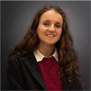 Etudiante à l'ESSEC en track anglophone, 100% des cours en anglais, obtention du bac américain en 2025.