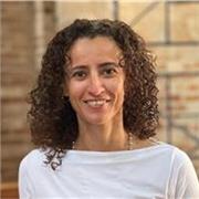 Docente con enfoque práctico en Ciencias Ambientales, dirigida a estudiantes de primaria, bachillerato y programas relacionados.