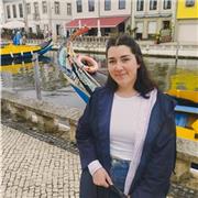 Profesora titulada en bachillerato, cursando Ciclo Superior en Proyectos de edificación, imparte clases de diversas asignaturas.