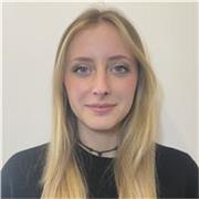 Offro lezioni a studenti di elementari, medie, fino al secondo anno di liceo.