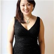 Ich aus Japan gekommende und in Wien lebende Sängerin unterrichte Gesang und Japanisch!