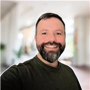 Life coach and NLP practitioner supporting students online to overcome academic stress, build self belief, and achieve their goals