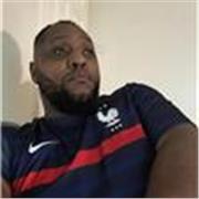 I give french lessons to everyone while having fun.