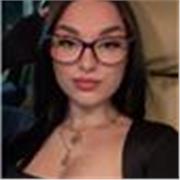 Me defino como una persona paciente, responsable y cercana. Me adapto a las necesidades de cada alumno para ayudarle.  