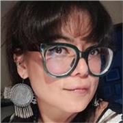 Profesionista con formación en Ingeniería en Tecnologías Computacionales y estudiante avanzada de la Licenciatura en Letras Hispánicas