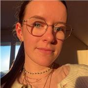 L’apprentissage de la langue, de l’orthographe, la conjugaison ect… plutôt à un niveau primaire/ collège