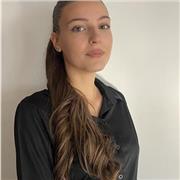 Diplomata in ragioneria e con buoni risultati di inglese offro ripetizioni di inglese a studenti di medie e superiori