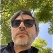 Clases de guitarra eléctrica para principiantes desde los 11 años en adelante. Teoría y técnica aplicada a los gustos del alumno