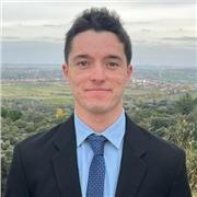 Estudiante de máster en matemáticas. He dado clases a alumnos de matemáticas y física.