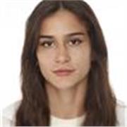 Licenciada en Bellas Artes y Técnica Superior en Patronaje y moda con experiencia como profesora de dibujo y pintura.