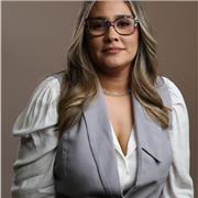 Professora licenciada, mestre, especialista em Educação Inclusiva. Experiência para empresas, universitários, educação de jovens e crianças. Atua também com neurodivergência. Possiblidade de Consultoria e orientações para pais e responsáveis. Profissional