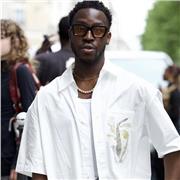 A successful 6-figure founder and ex investment banker who has a passion for inspiring leadership capabilities in students