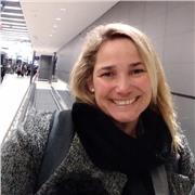 Atenta a las necesidades pedagógicas de niños , adolescentes y adultos.