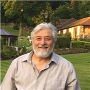 I was born in Italy, came in England in 1977, have gained fluent spoken and written english and i could teach Italian.