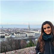 Studentessa universitaria, diplomata in liceo linguistico