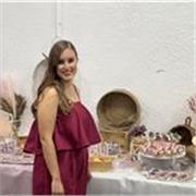 Profesor de bachiller para la parte de letras y social. 