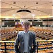 Estudiante de Relaciones Internacionales, Universidad Pablo de Olavide (Sevilla). Profesor de inglés y francés, todos los niveles.