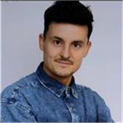 Maestro apasionado por los niños y el mundo de la educación con ganas constantes de seguir aprendiendo y evolucionando