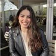 Studentessa di giurisprudenza del primo anno offro aiuto compiti