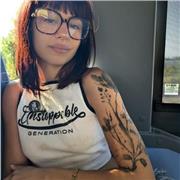 Professeur bilingue donnant des cours à tout type d’élève.