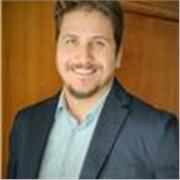 Insegnante esperto, empatico e professionale. Lezioni per amatori e professionisti e flessibilità didattica