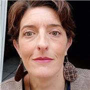 Diplômée maîtrise en droit privé - maman de famille nombreuse- je vous propose ma méthode pour apprendre en s'amusant. Par le jeux et la patience , votre enfant va aimer apprendre