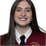 Terminado el primer curso de Filología Inglesa en la USC y dos años de experiencia de clases particulares de inglés en primaria.