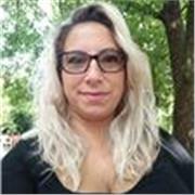 Sono Ramona, italiana madrelingua, e insegno italiano online con videolezioni registrate e videochiamate personalizzate.
