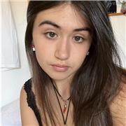 Estudiante de Filología Hispánica con experiencia como docente