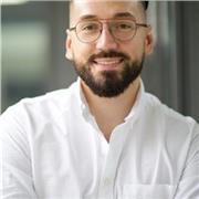 Deutsch-Muttersprachler mit akademischem Hintergrund bietet ortsunabhänigen Online-Unterricht für Kinder, Teenager und Erwachsene.