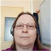 Je donne des cours de français à scolaires (primaire et collège) et adultes.