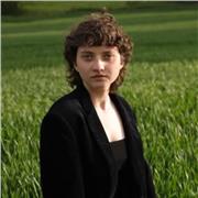 Étudiante, propose des cours de maths en soutien scolaire pour les collégiens qui passent le Brevet