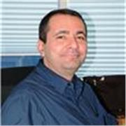 Professeure en langue Arabe À distance, je dispose de toutes les infrastructures technologiques nécessaires pour la visioconférence. Je suis né et ai grandi en Irak.