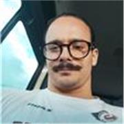 Laureato triennale in Ingegneria meccanica (e laureando magistrale in ingegneria dell'innovazione del prodotto) impartisce lezioni di matematica e fisica