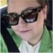 Professora particular, especializada em alfabetização e educação especial