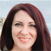 Hola, me llamo Elena, soy profesora online y presencial de español conversacional y coloquial, vivo en Málaga, en el sur de España