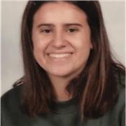 Alumna del Grado en Relaciones Laborales y Recursos Humanos ofrece clases de economía (nivel bachillerato)