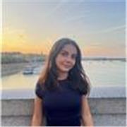 Estudiante de magisterio imparte clases de repaso general