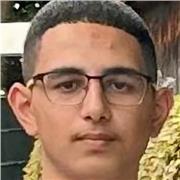 10. Klässler auf der Realschule gibt Grundschüler Nachhilfe