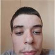 Estudiante universitario en programación en busca de empleo, aspirando ser profesor