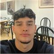Estudiante de educación primaria, cercano, comprometido y con gran capacidad para conectar con los niños.