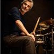 Soy profesor de batería con experiencia enseñando a alumnos de diferentes edades y niveles en El Masnou